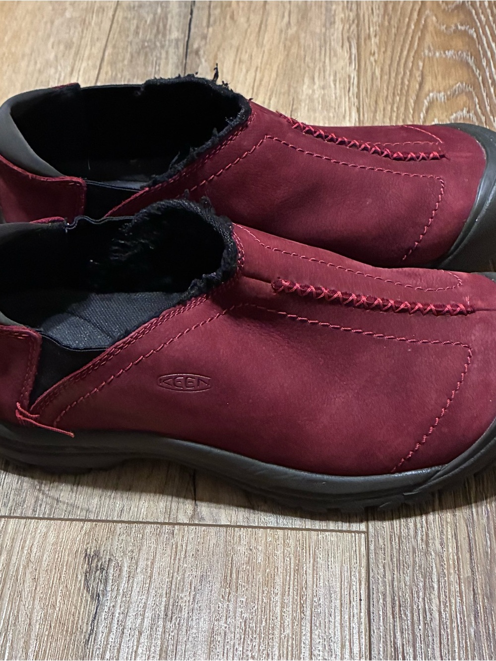 KEEN Womens Kaci 3 Slip-On Leather Casual Boot Shoes Red 11 Fleece Lined